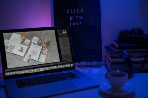 pexels-leeloothefirst-7818233